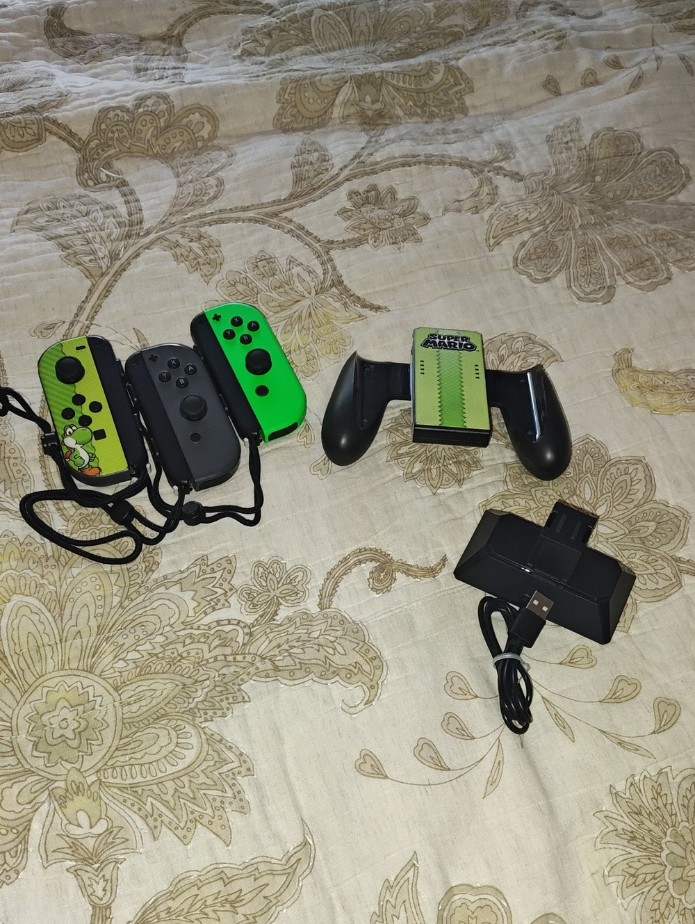 Nintendo Switch Joy-Con Controller Expansion Bundle - 3 JoyCons + Grip + Dock